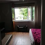Parenthese Apartment *